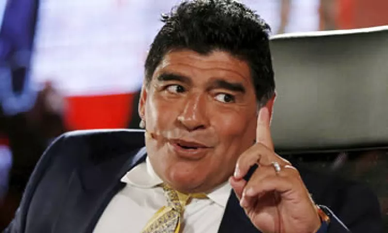 El argentino, campeón del mundo en 1986, apoya la candidatura del príncipe Ali Bin Al Hussein. (Foto: Reuters )