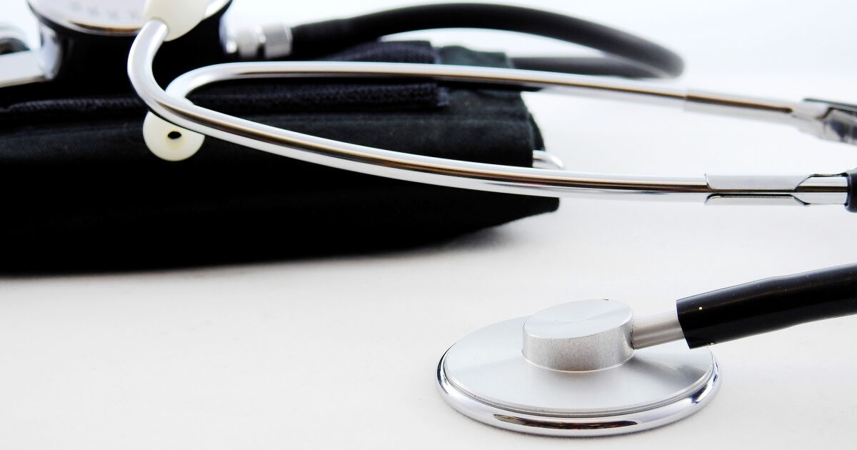 ¡ABUSO DE ASEGURADORAS! DIPUTADOS PONEN FRENO A ALZAS DE HASTA 80% EN SEGUROS MÉDICOS