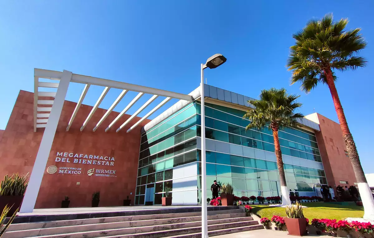 Inauguración Megafarmacia 