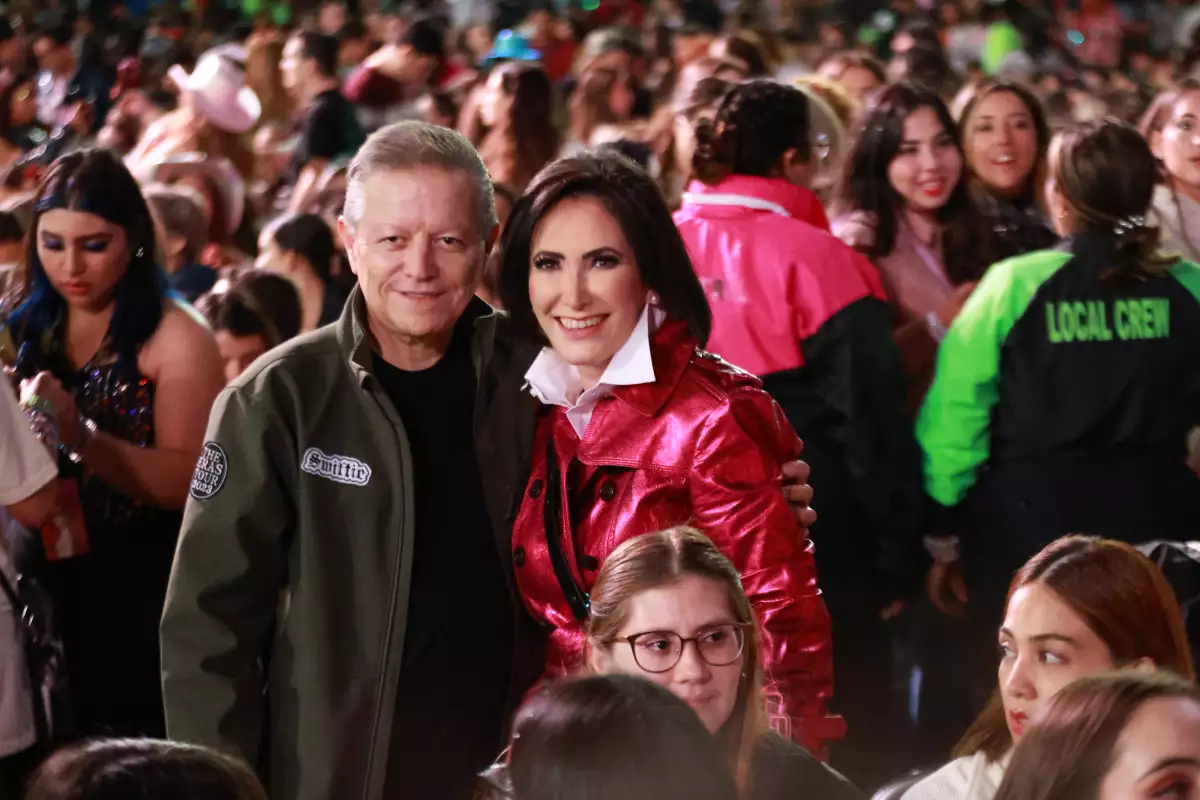 Taylor Swif arturo-zaldivar