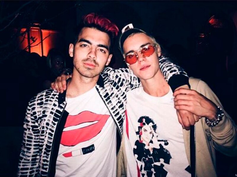 Nick Jonas fue uno de los invitados a la gran fiesta.