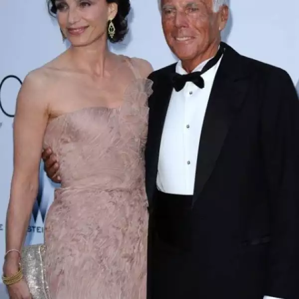 Giorgio Armani y Kristin Scott Thomas