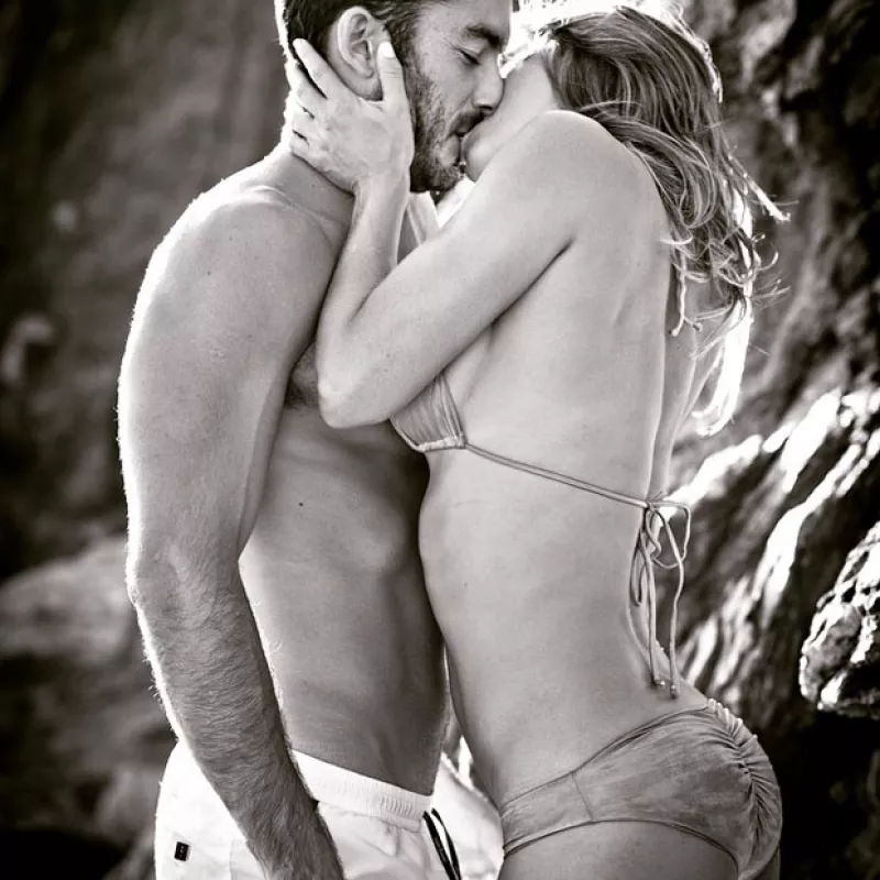 La pareja demostró estar lista para pasar un 14 de febrero súper apasionado publicando videos en los que, sin pudor alguno, se grabaron compartiendo atrevidos gestos de cariño.