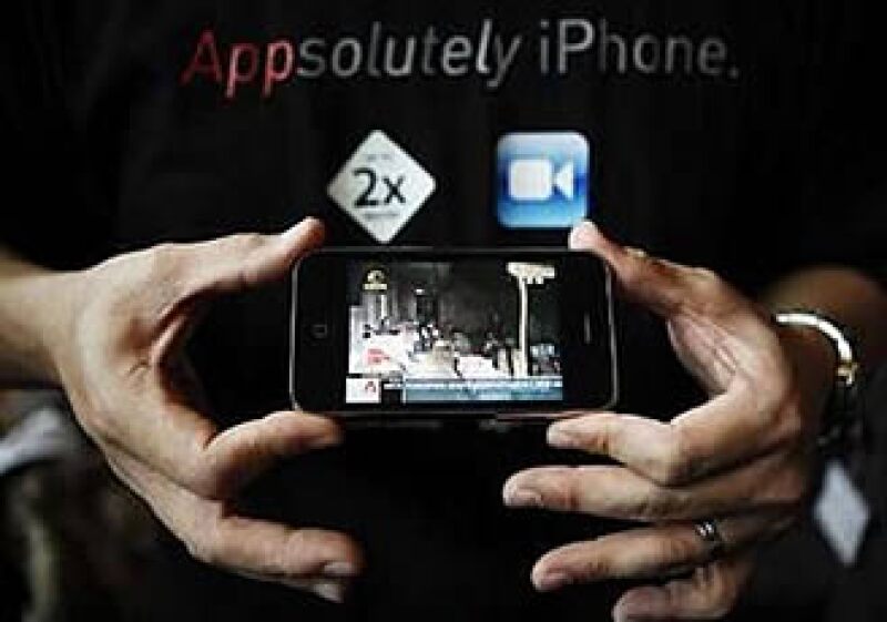 El iPhone 3GS será comercializado únicamente en negro y blanco. (Foto: Reuters)
