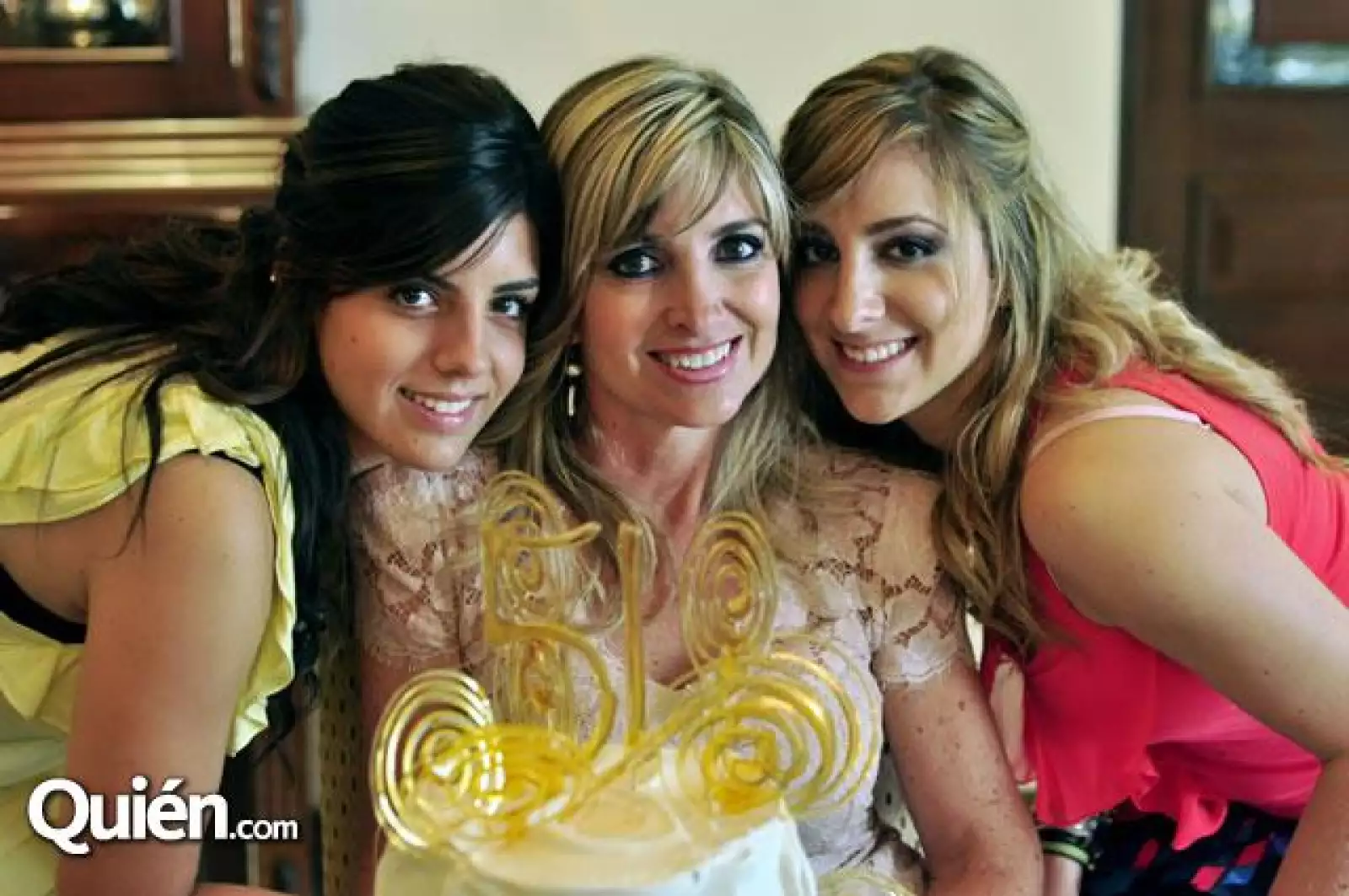 Sandra Mateo Amieva,Bety Amieva y Bety Mateo Amieva