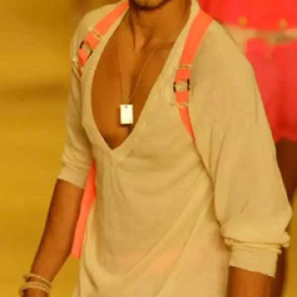 Pero Gisele no fue la única que llamó la atención del público y de las cámaras, pues Jesus Luz, el nuevo amigo de Madonna también modeló para Colcci.