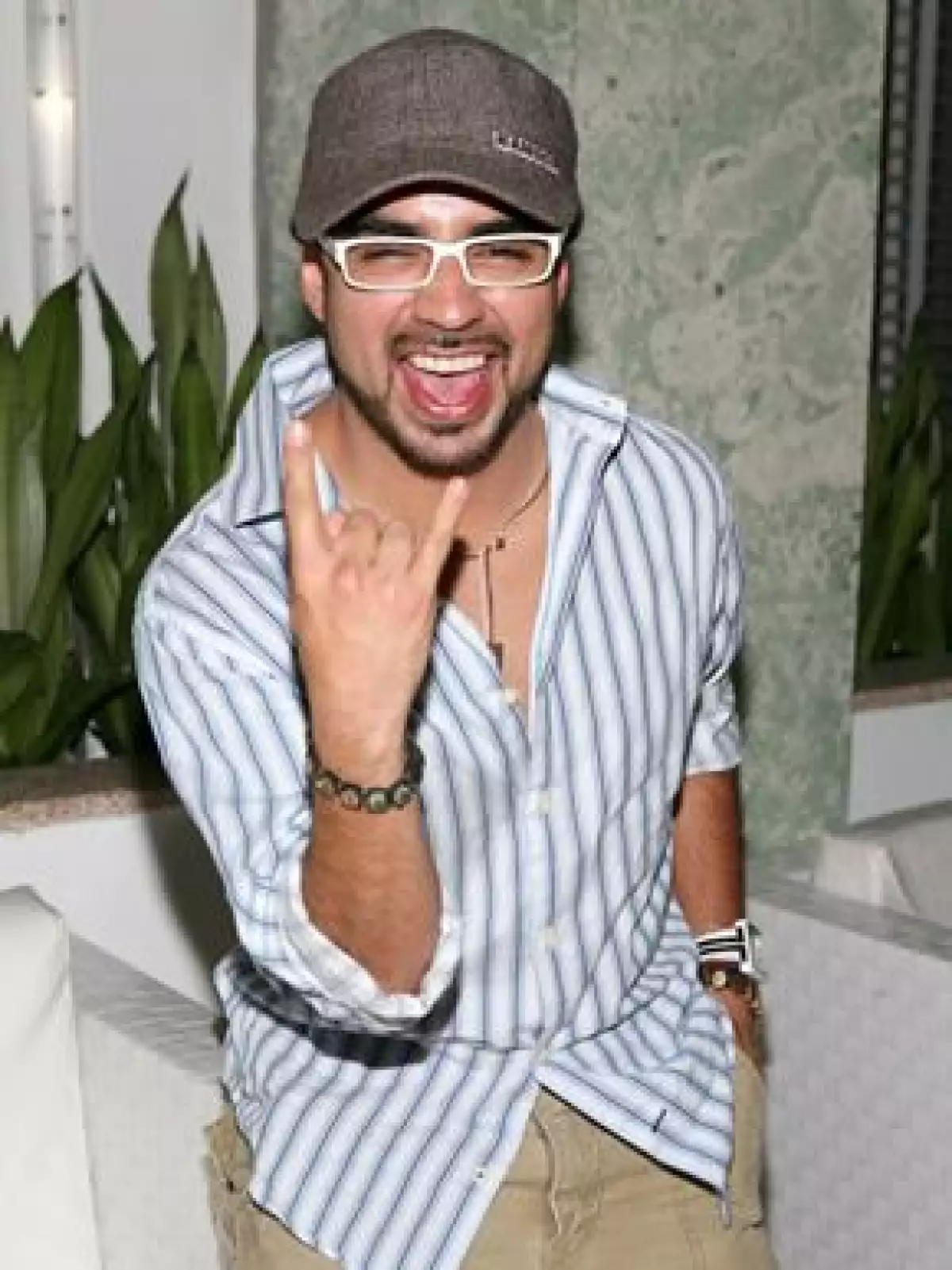 El ex integrante del dueto Lu estrenó su nuevo proyecto musical, la canción ya se escucha en las estaciones de radio.