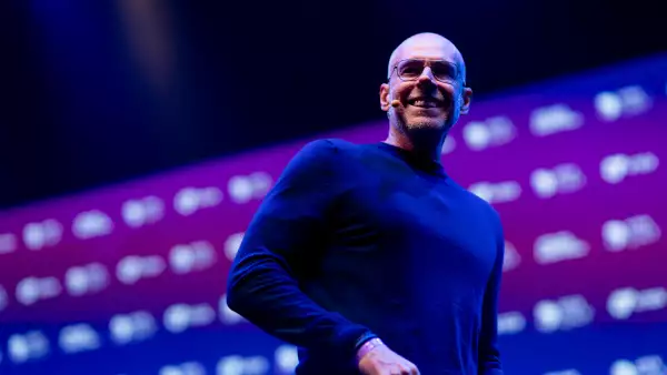 Scott Galloway durante su presentación en el VTEX Day 2022