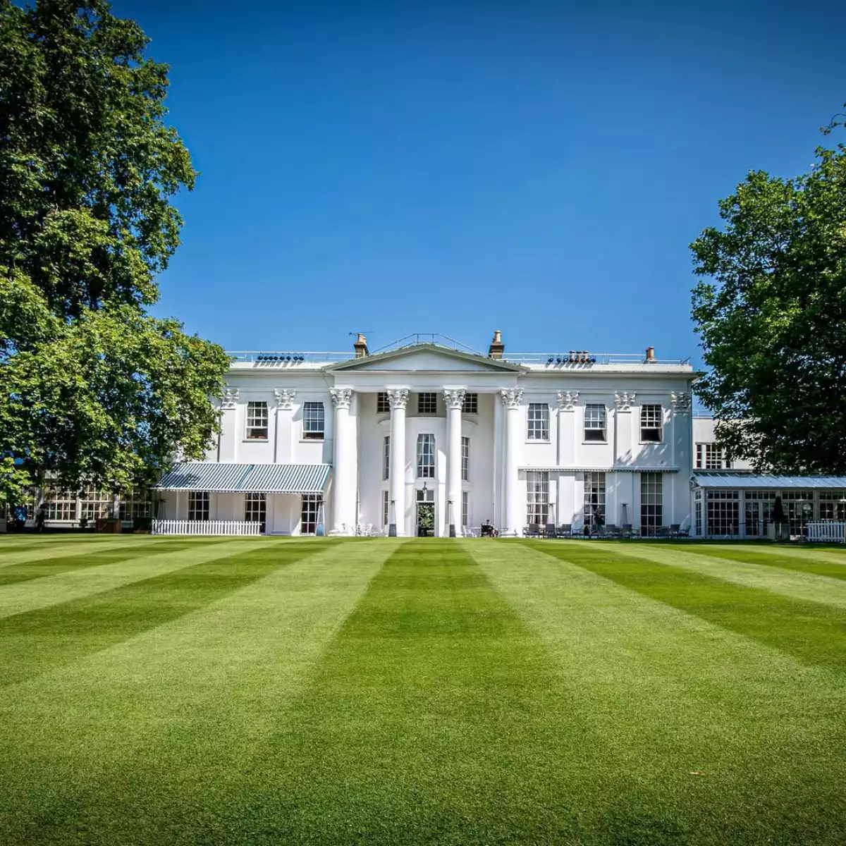 Foto del edificio principal del Hurlingham Club de Londres