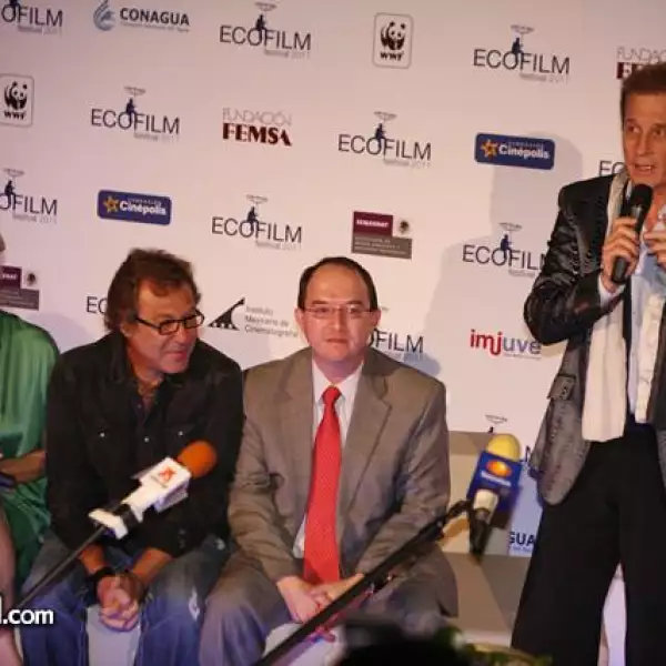 Rebecca de Alba,Simón Bross,Vidal Garza,Emmanuel