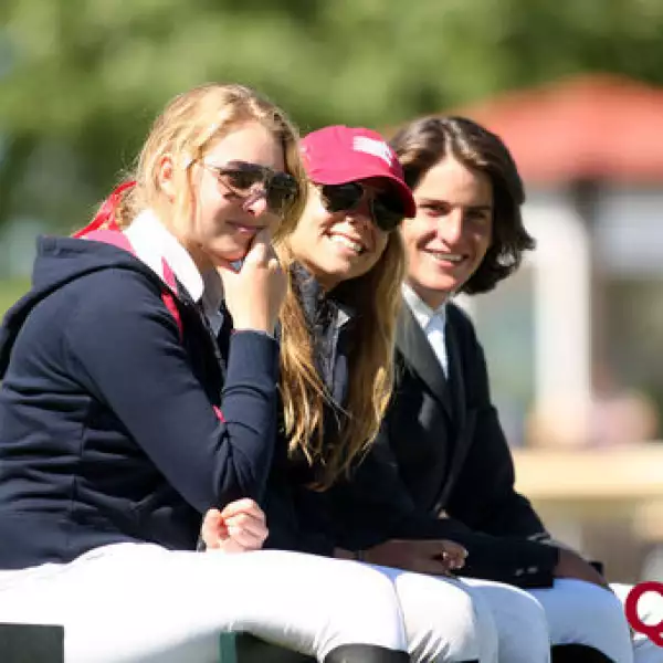 Sofía Larrea, Ivanna Karolyi, Gonzalo Azcárraga
