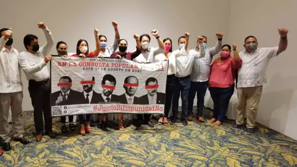 Mario Delgado sostiene manta en demanda de juicio a expresidentes (Morena-va-contra-expresidentes)