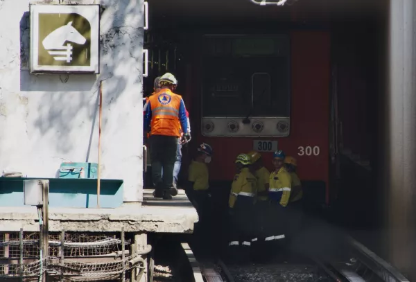 #Chronicle | "There was an impact, then screaming." Witnesses narrate crash in CDMX Metro metro of the cdmx