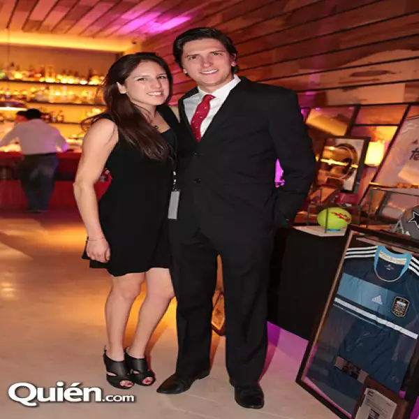 Azucena Fernández,Francisco Aguilar