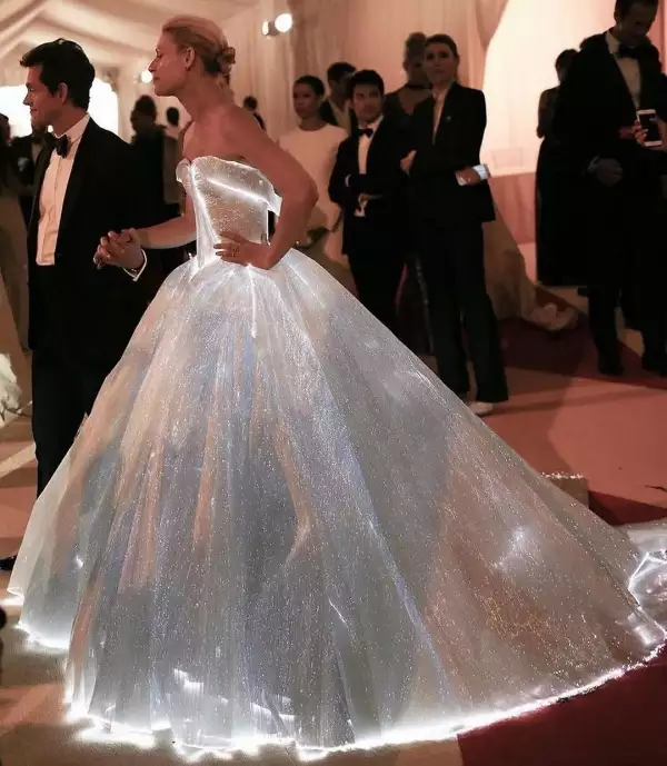 Claire Danes Met Gala 2016.jpg