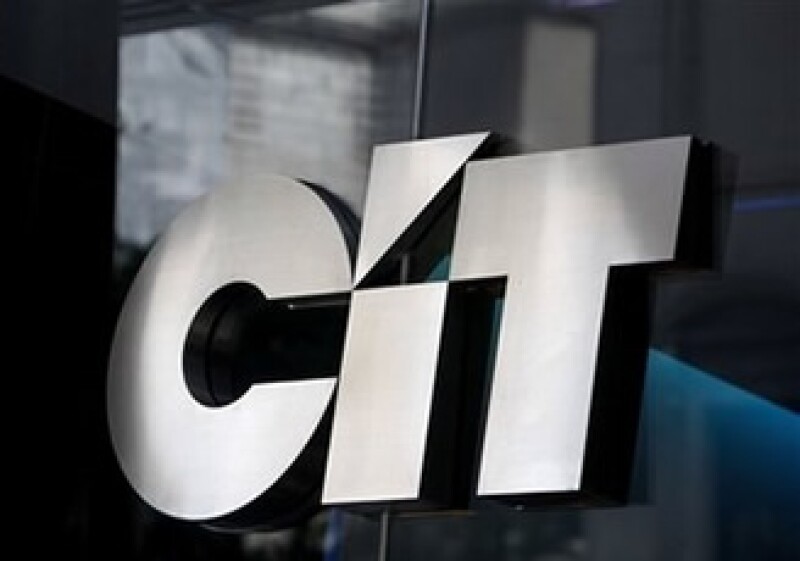 CIT Group recibirá 3,000 mdd en financiamiento privado, pero podría no ser suficiente para salvarla. (Foto: AP)