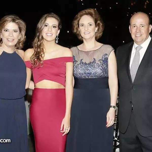 Gabriela Suinaga,Alejandra Sainz,Carmen Lebrija y Fernando Suinaga