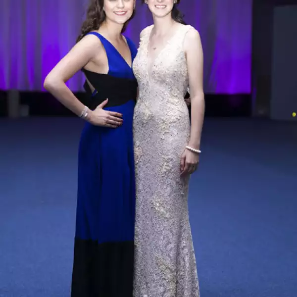 Ileana Nieta,Paola Carswell