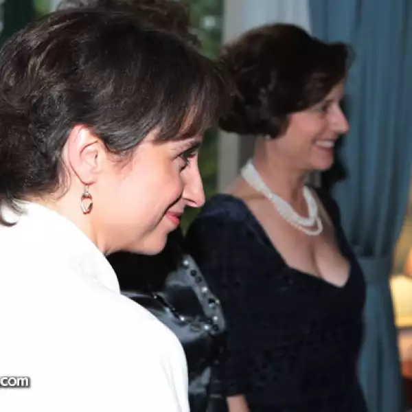 Carmen Aristegui,Denisse Dreser