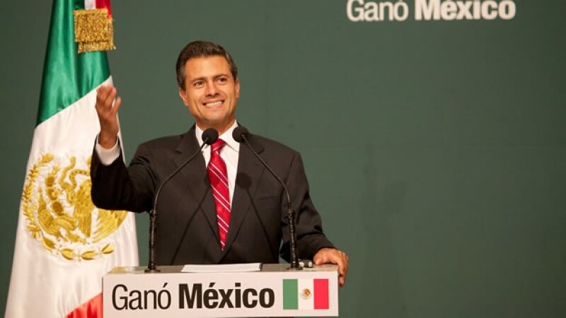 Enrique Peña Nieto celebra su virtual triunfo