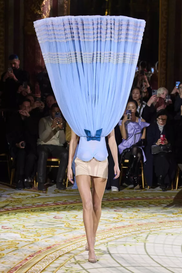 victor-rolf-vestidos-chuecos.jpg
