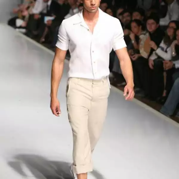 IDM desfile Macario Jimenez