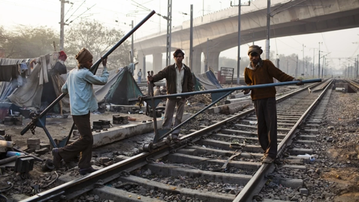 vias tren india