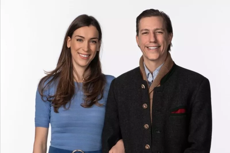 Scarlett-Lauren Sirge y el príncipe Luis