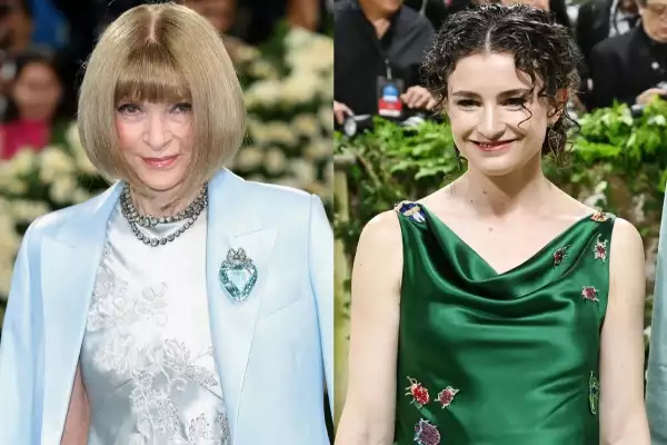 Anna & Chloé.jpg