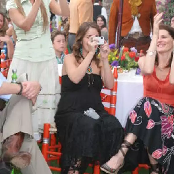 Carla Ortega, Gabriela Cuevas