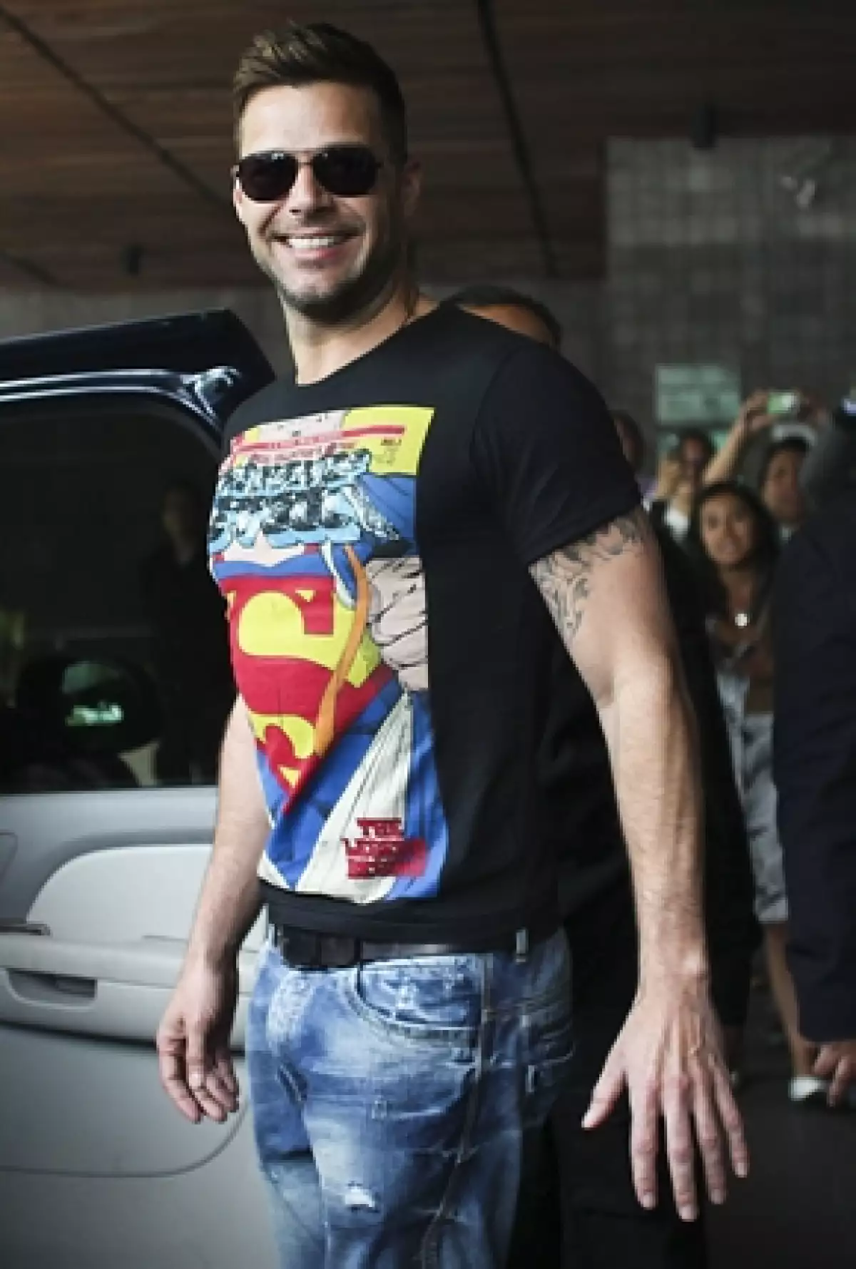 El intérprete boricua confesó que está en busca de una bebé para ampliar la  familia que a conformado con su pareja y sus hijos Mateo y Valentino.