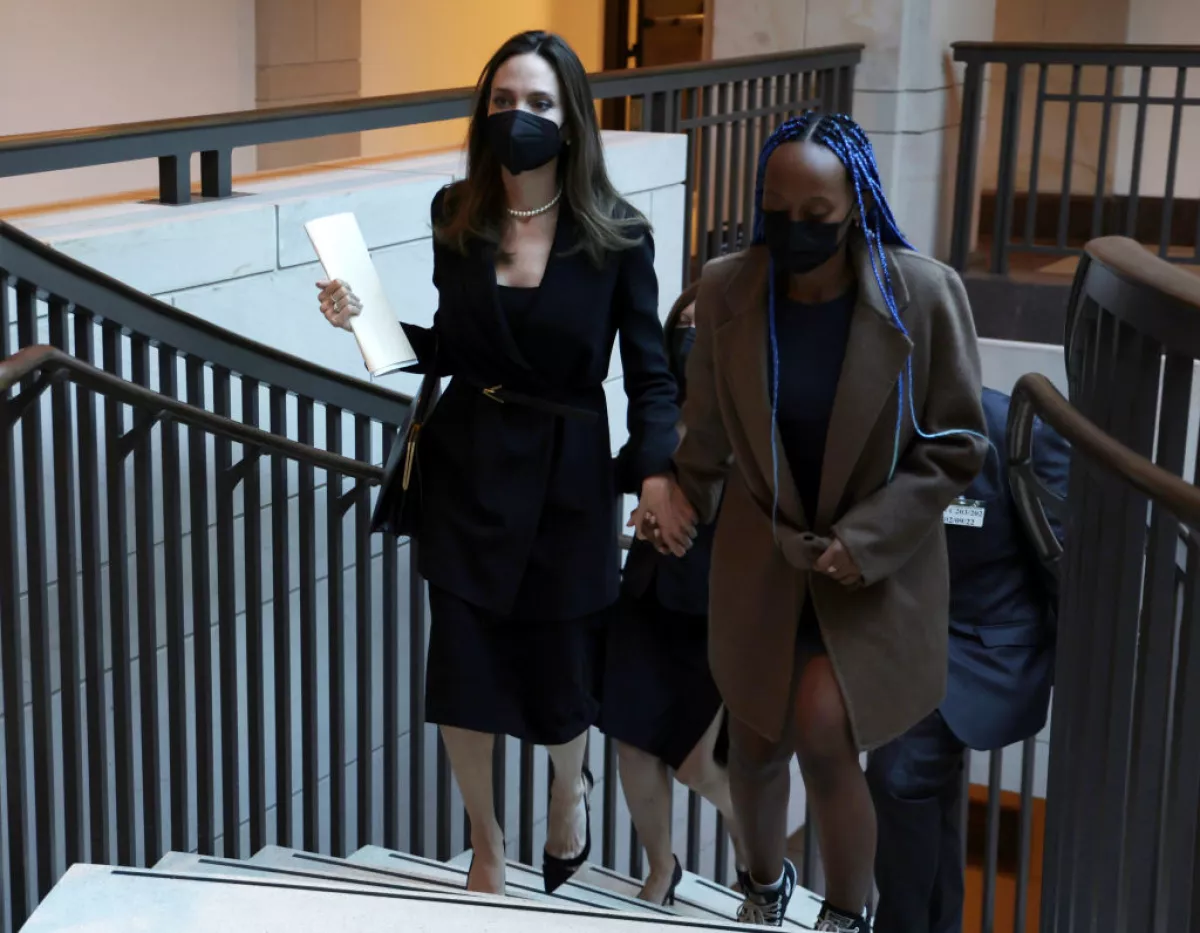 Bipartisan Senators Discuss Violence Against Women Act