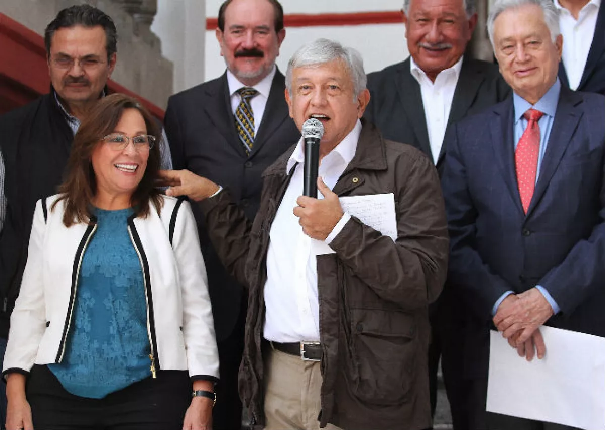 Andr�s Manuel L�pez Obrador present� a su gabinete de Energ�a