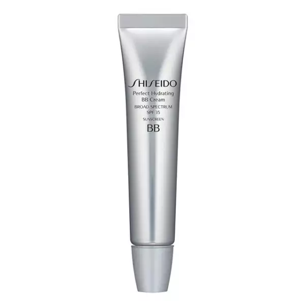 No salgas de casa sin una BB Cream que brinde protección a tu piel. Con la Perfect Hydrating BB Cream SPF 35 de Shiseido, además de conseguir el color perfecto para tu piel, estará hidratada y protegida siempre contra los rayos UV. Sephora Santa Fe. 655 pesos.