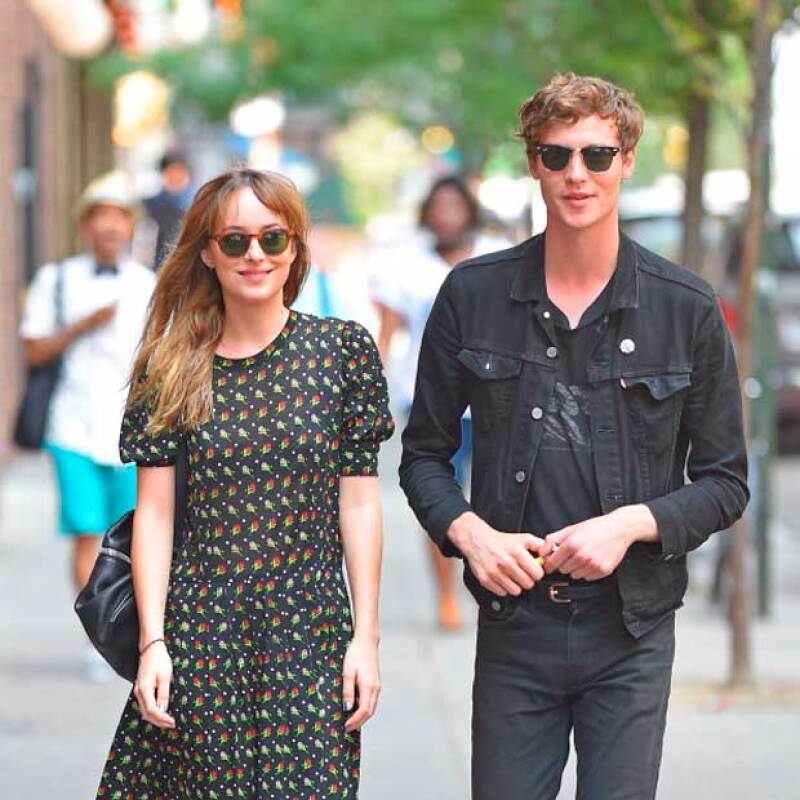 El ahora ex novio de la protagonista de 50 Shades of Grey terminó con ella poco antes del lanzamiento de la cinta.