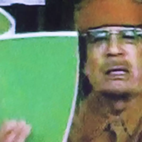 Moammar Gadhafi mensaje television