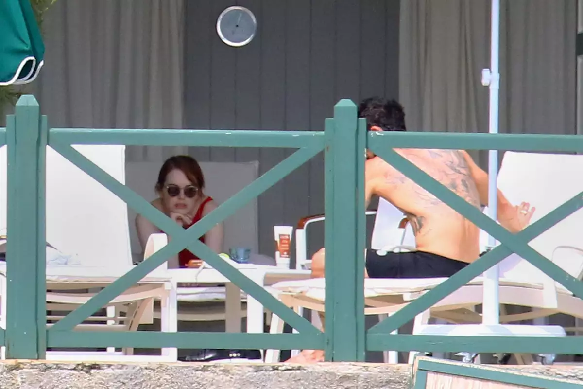 Tras anunciar su divorcio, Justin se va vacaciones con Emma Stone. Grosby