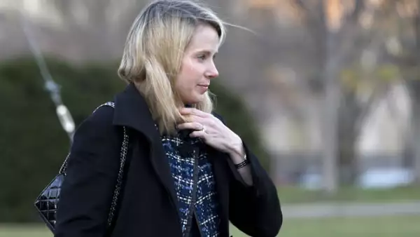 CEO de Yahoo desde julio de 2012. Las acciones de la firma han brincado 46% desde que Mayer llegó al puesto. Acaparó reflectores al declarar que tener un bebé mientras capitaneaba la firma era “fácil”.