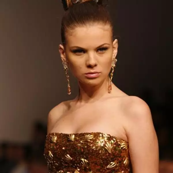 Mercedes Benz Desfile JL Abarca