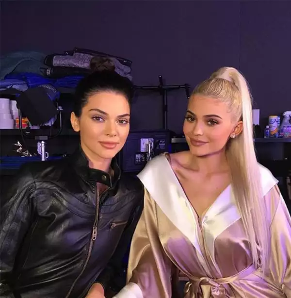Foto que levantó sospechas de que Kendall se puso botox en los labios.