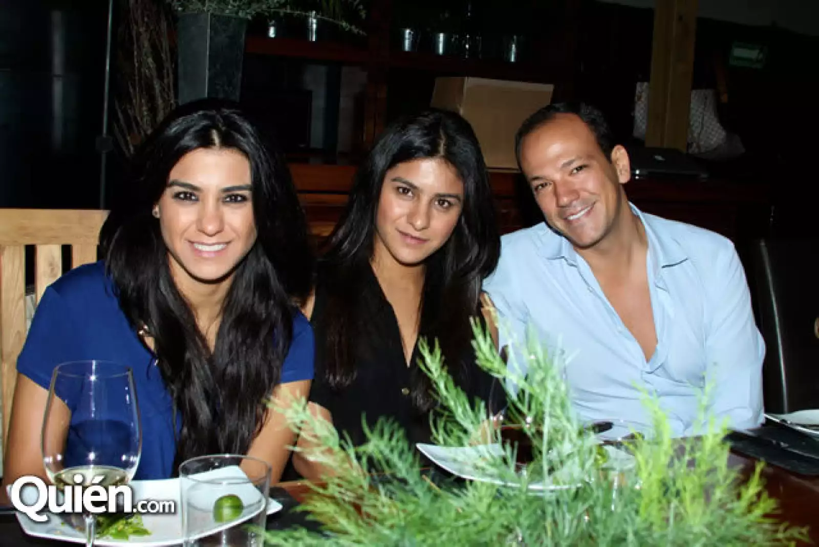 Rodrigo Cuevas,Ilse Camarillo y José Manuel Borbolla