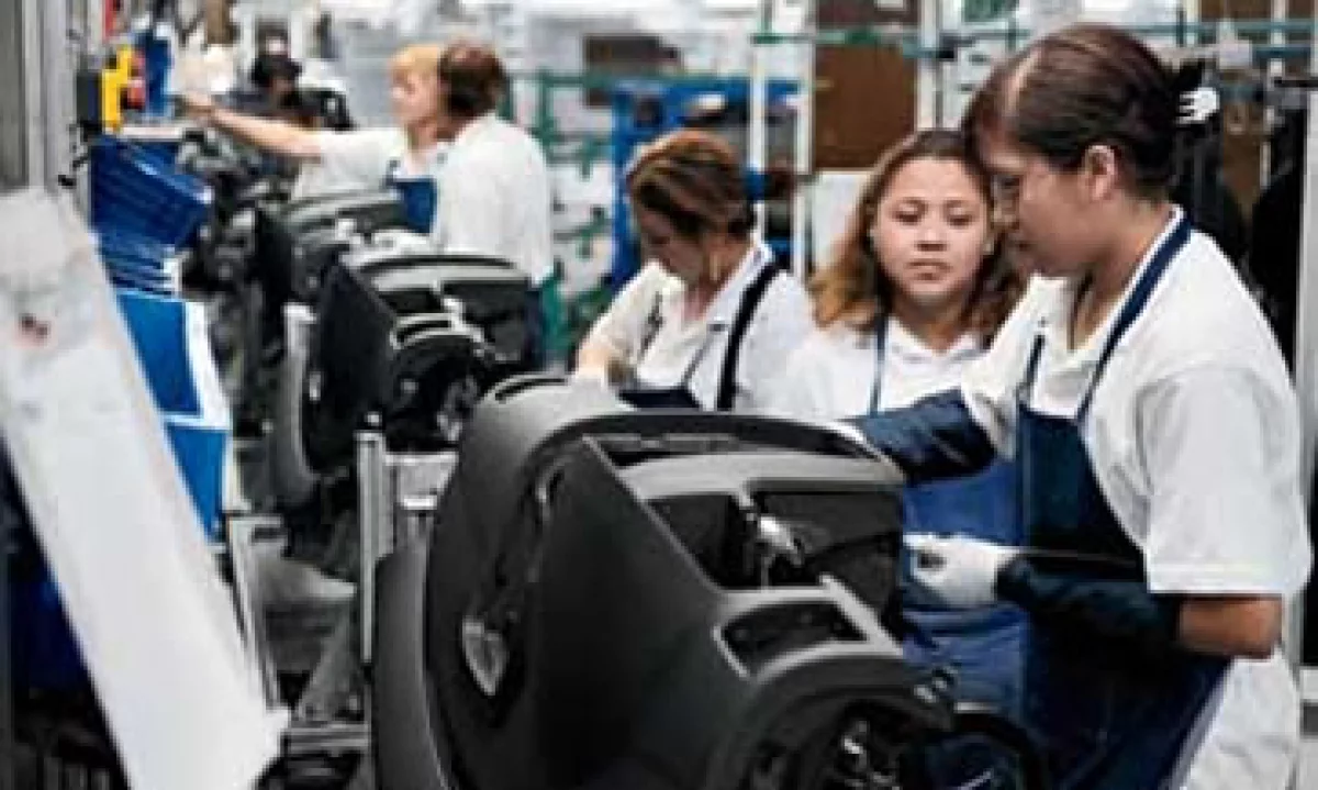 Los empleados son ambiciosos en sus propios esfuerzos por mejorar el rendimiento, con el fin de apoyar las necesidades del cliente y ayudarlos a lograr su propia seguridad en el trabajo. (Foto: Archivo)
