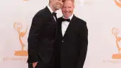 Justin Mikita y Jesse Tyler Ferguson