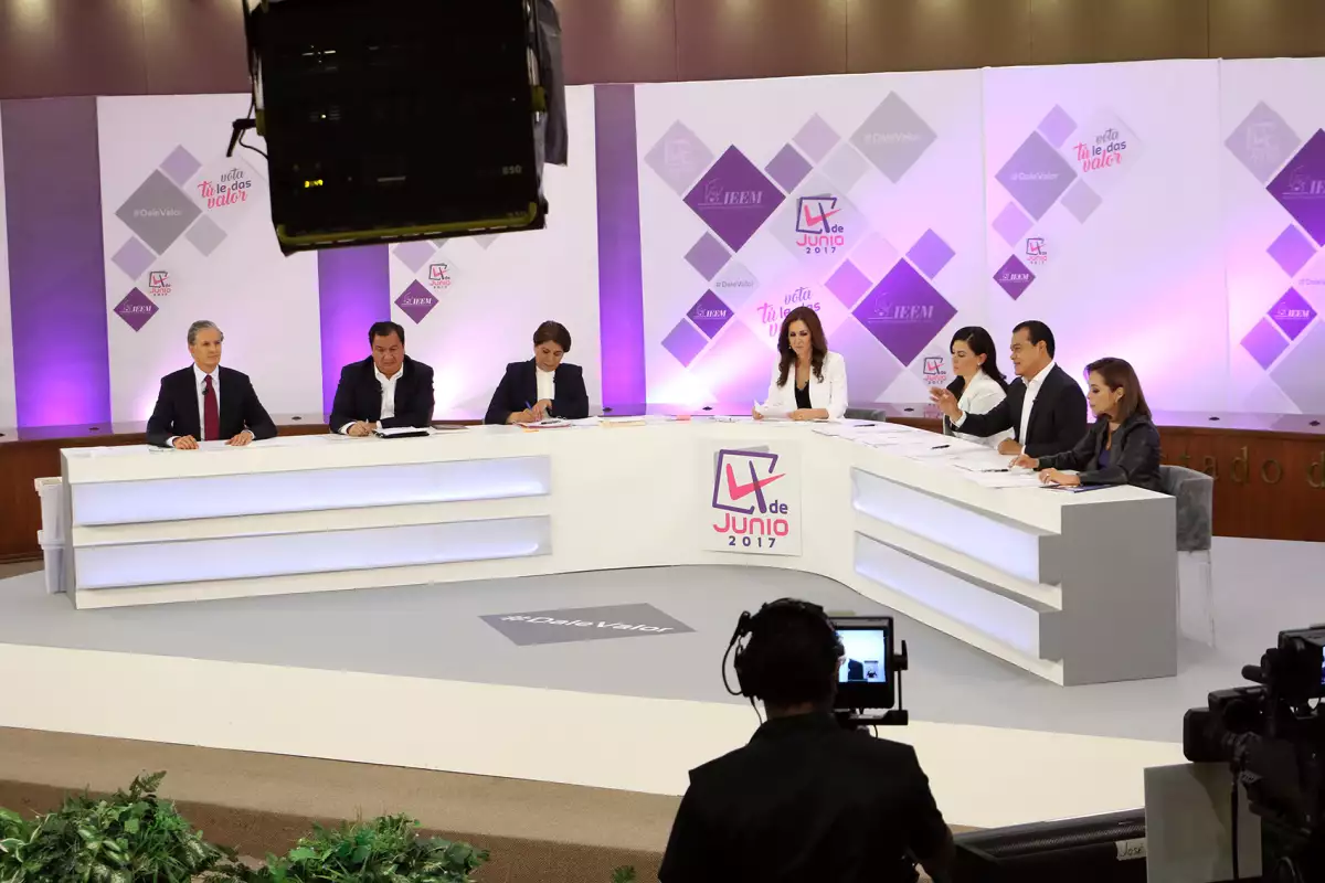 Encontronazo en vivo y a todo color