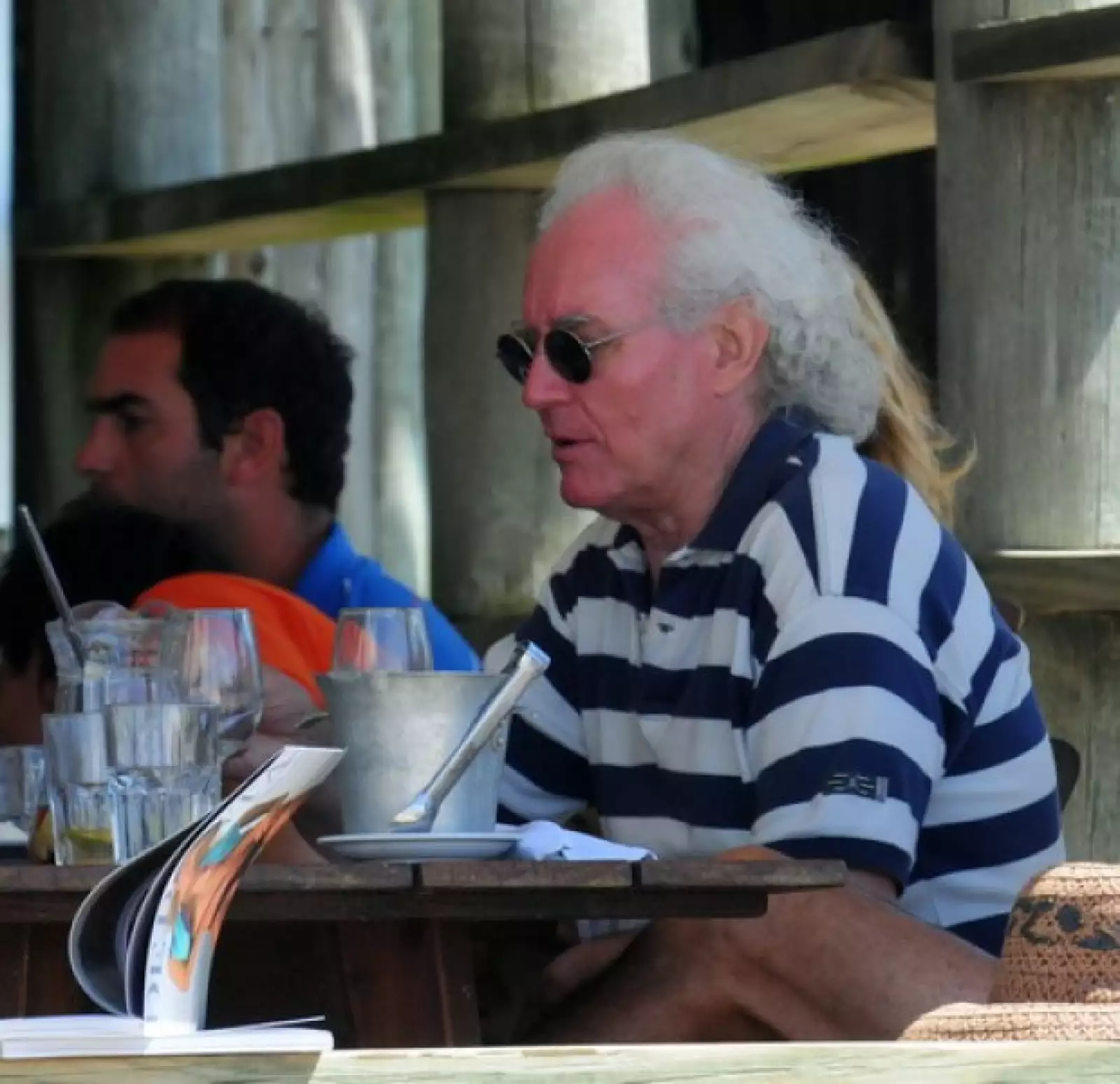 Luciano Benetton con su esposa de vacaciones en Punta del Este, Uruguay.