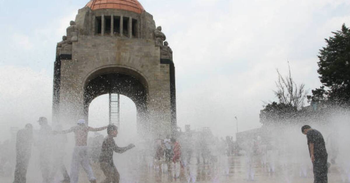 kalıntıları CDMX Devrimi Anıtı'nda bulunan 5 kahraman