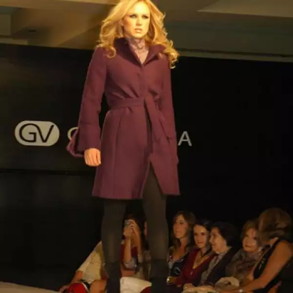 Desfile Elda Watanabe