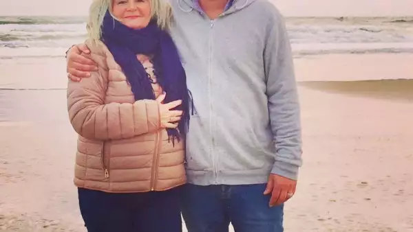 Marianne Behn y Ari Behn