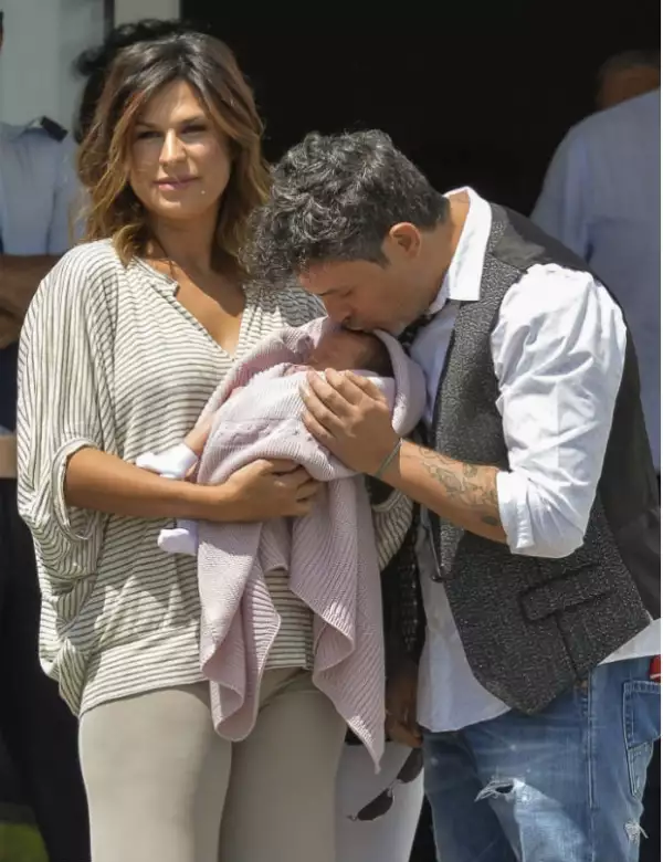 Alma es la segunda hija para la pareja conformada por Alejandro y Raquel.