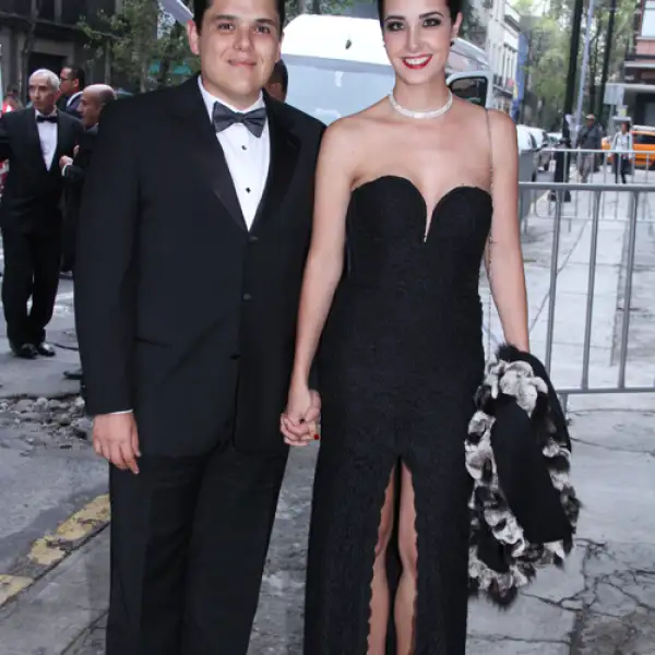 Miguel Flores, Marissa Corona.